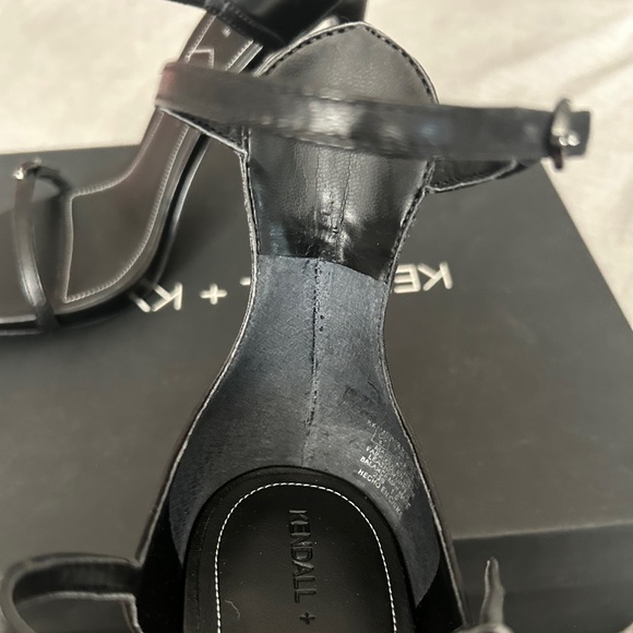 NIB - Kendall & Kylie Strappy Black Heels - Picture 11 of 16